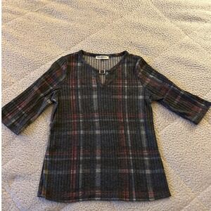 Hamilton Plaid Ribbed Knit Top Metallic 3/4 Sleeve Keyhole Buckle Grey Red M